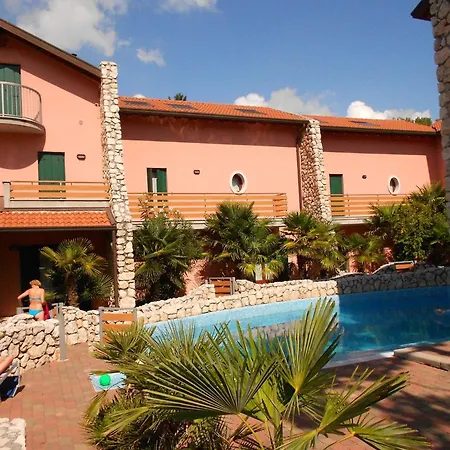 Comfy With Pool Vila Lignano Sabbiadoro