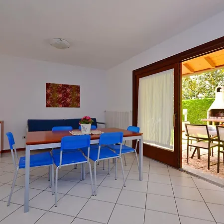 Villa Comfy With Pool