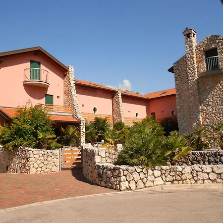 Vila Comfy With Pool Lignano Sabbiadoro