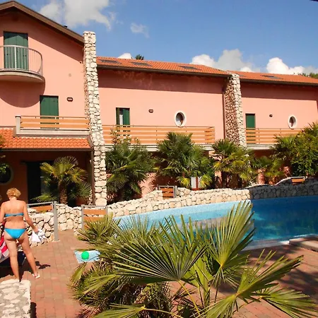 Villa Comfy With Pool Lignano Sabbiadoro